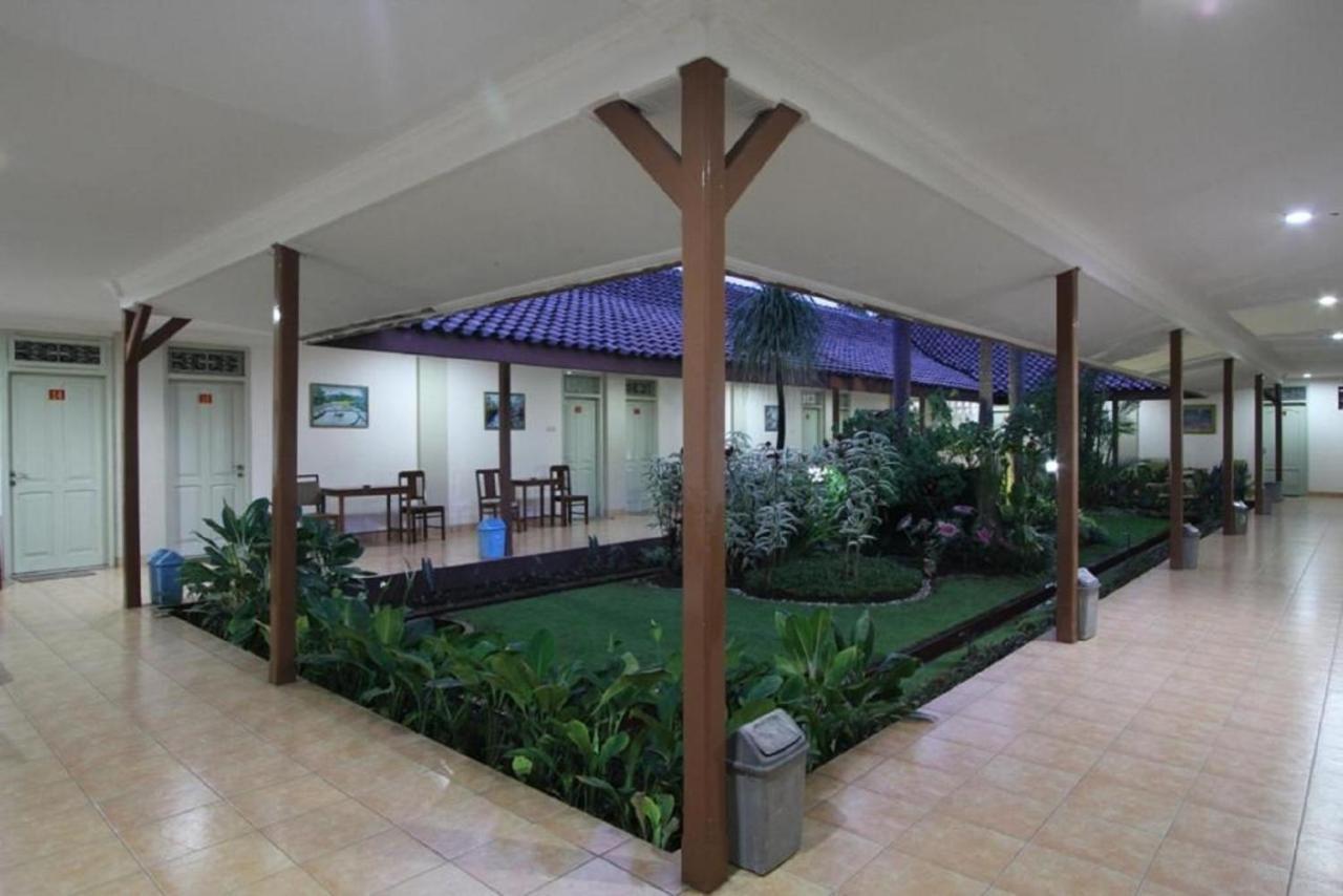 Hotel Besar Purwokerto Exteriör bild