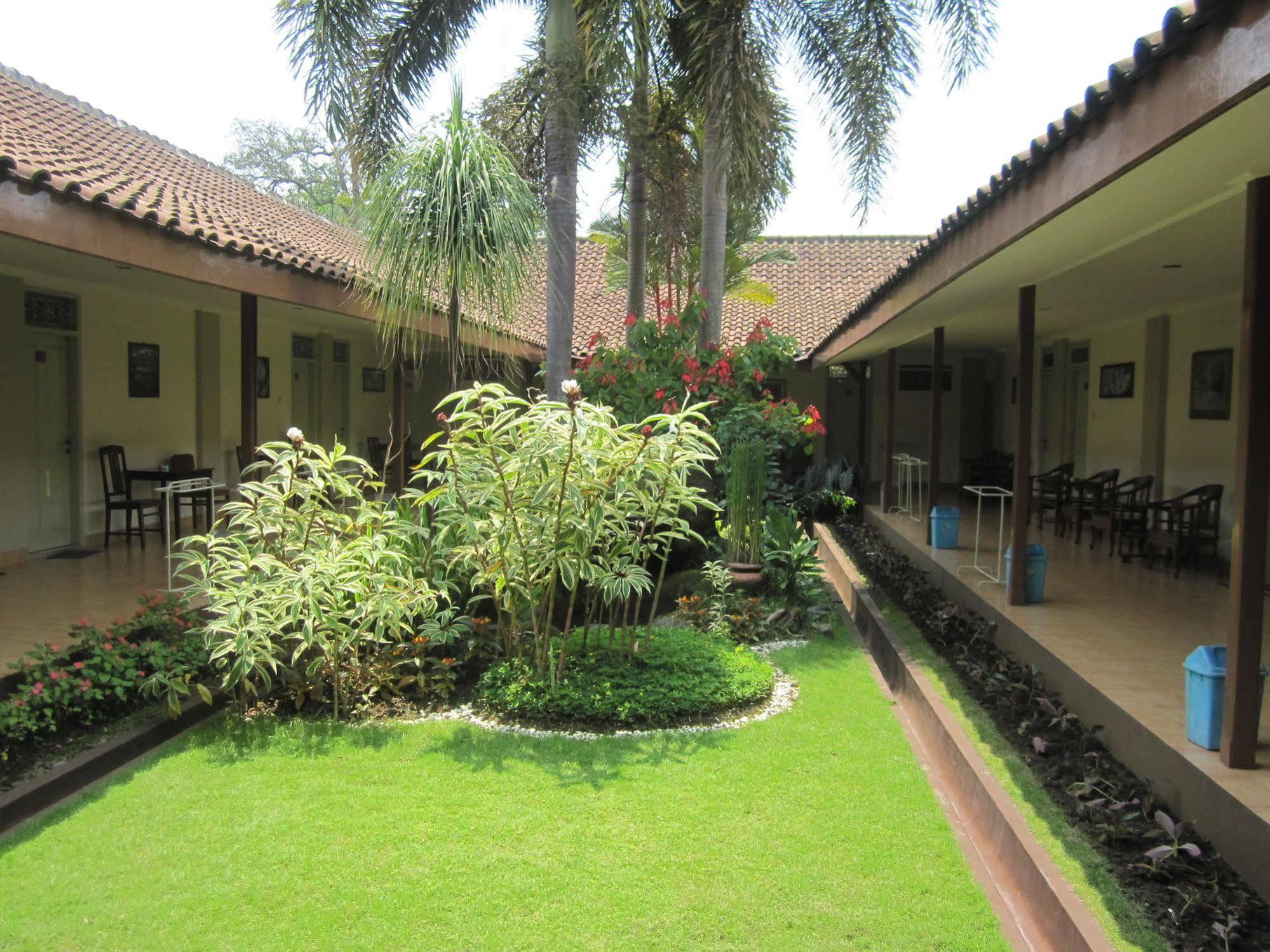 Hotel Besar Purwokerto Exteriör bild